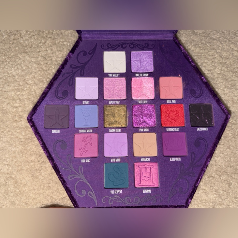 Jeffree Star Hexagonal Eyeshadow Palette with Purple and Gold